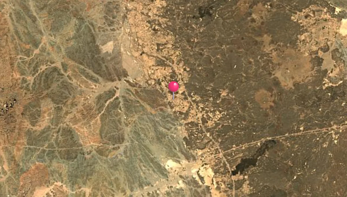 موقع عشيرة على الخريطة